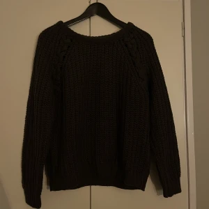 Stickad fin tröja! - Stickad tröja från Rut&circle! Storlek S. Knappt använd! Fint skick! Hämtas i Uppsala eller skickas mot fraktkostnad❣️