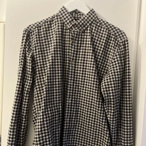 Selected Homme rutig skjorta, medium - Rutig skjorta från Selected Homme, mycket fint skick🌻 Storlek medium👔