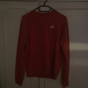 Nike Sweatshirt - Storlek S barnsize, passar 164, Cond 10/10