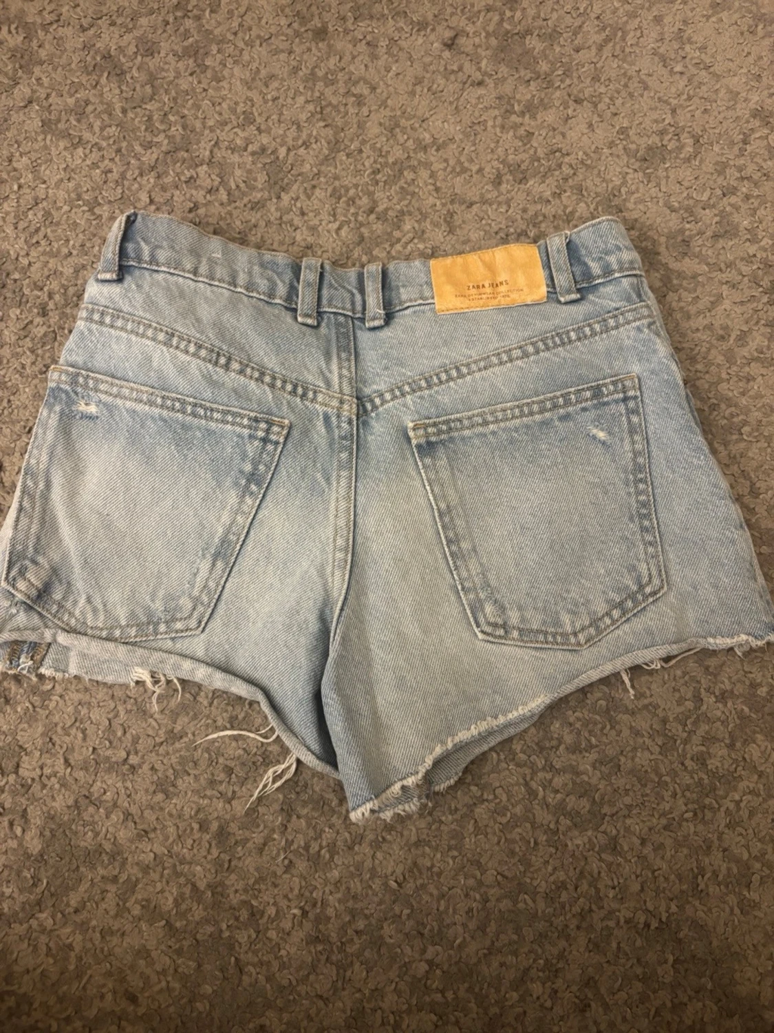 Ljusa shorts från Zara - 2