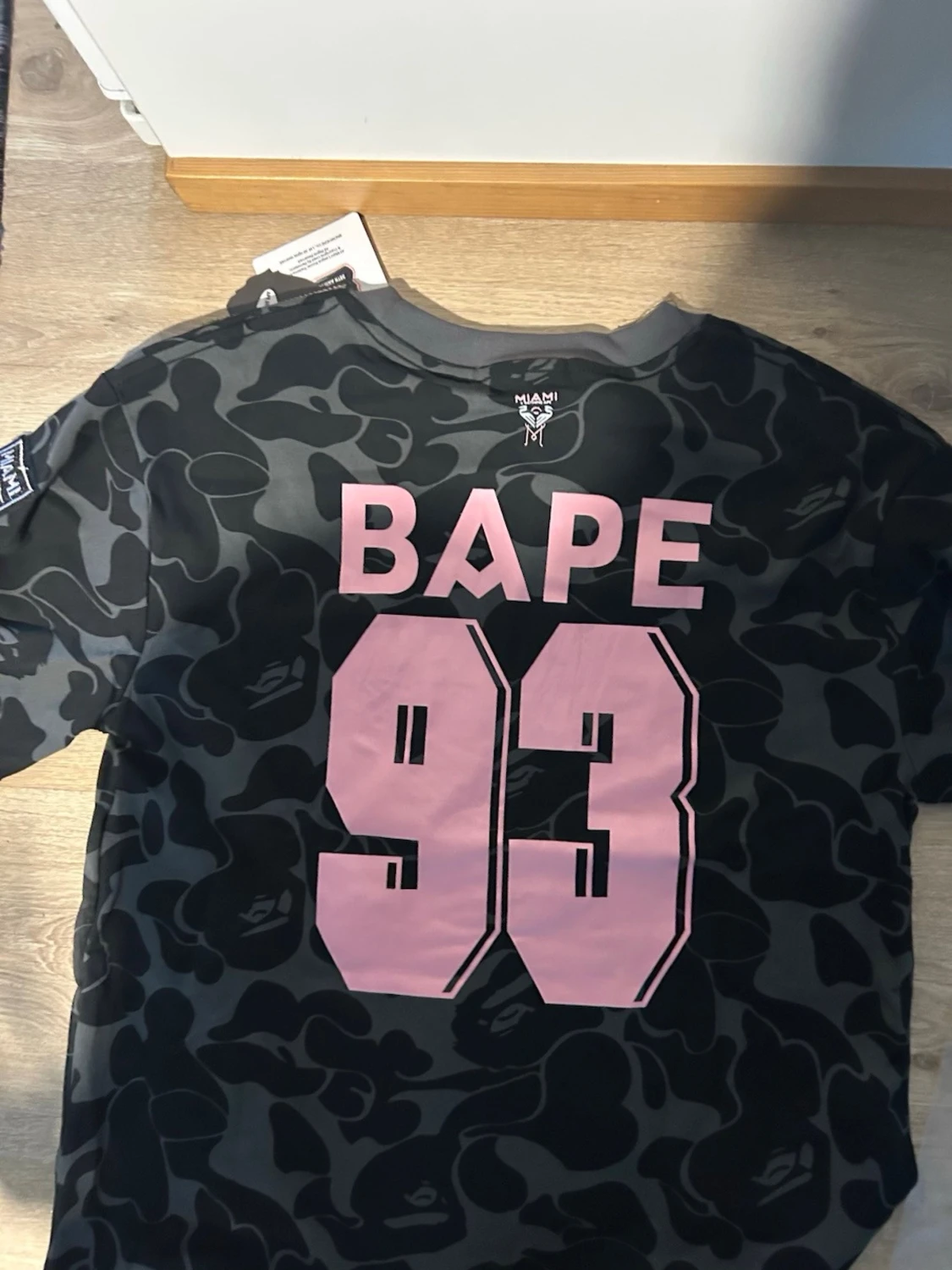 Svart camo BAPE x Inter Miami t-shirt - 2