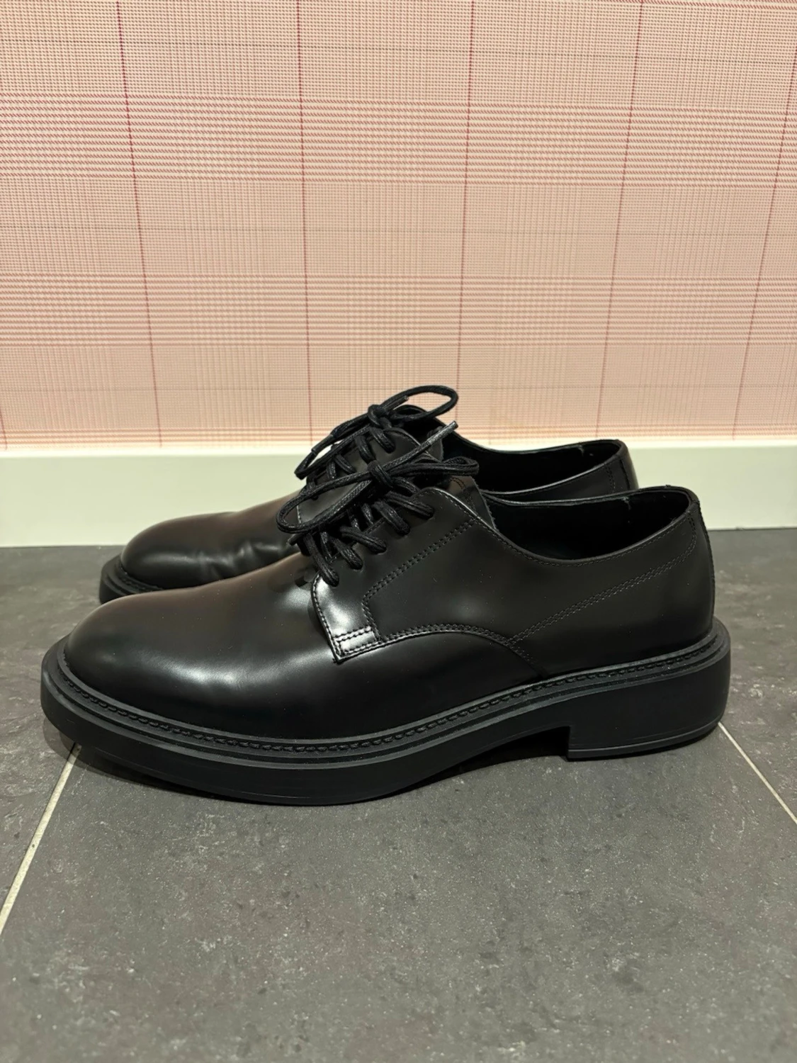 Svarta Massimo Dutti derby shoes