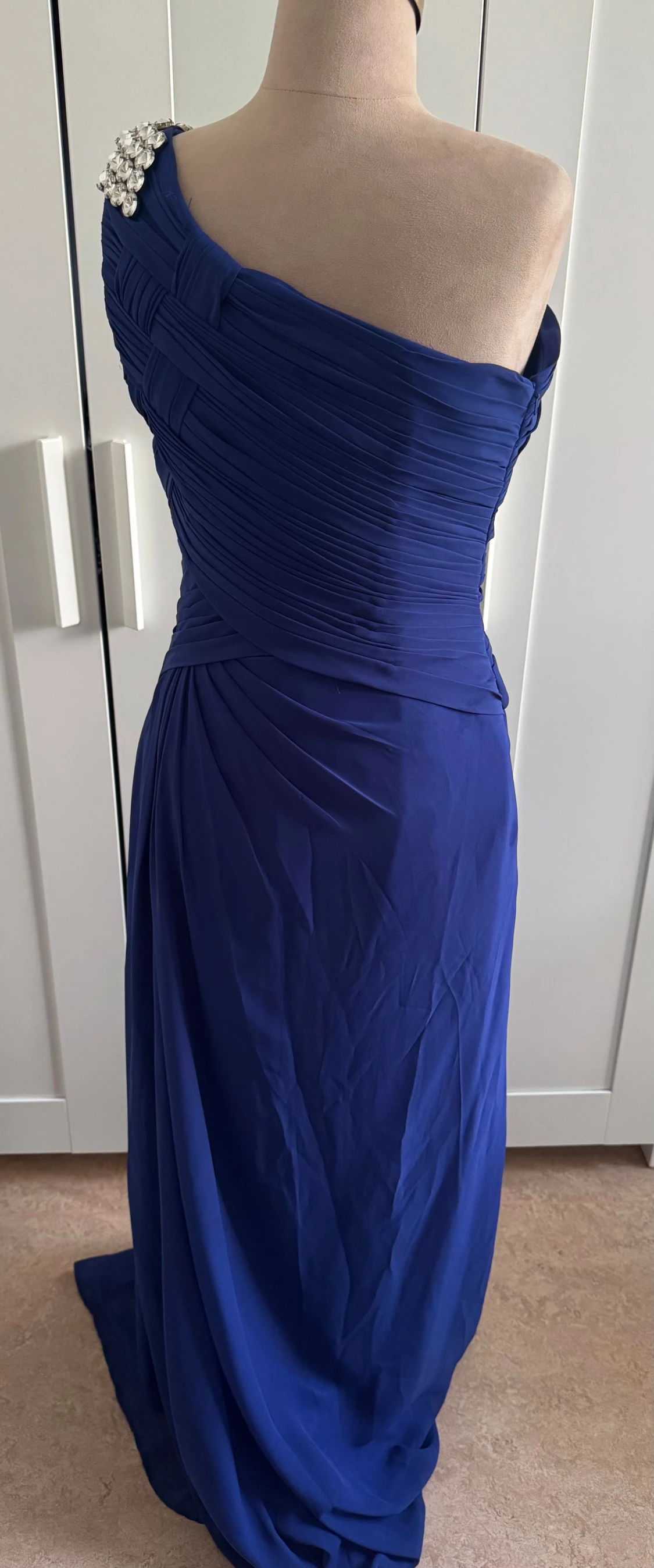 Marinblå långklänning från Izidress - 1