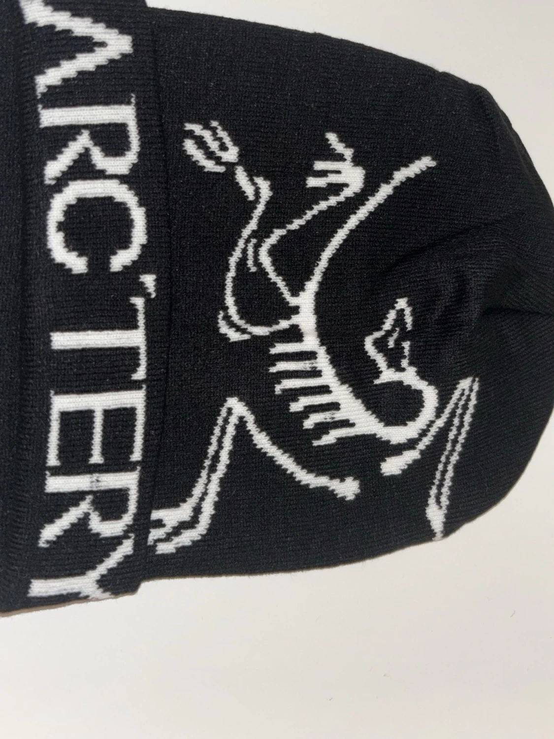 Svart mössa från Arc'teryx - 2