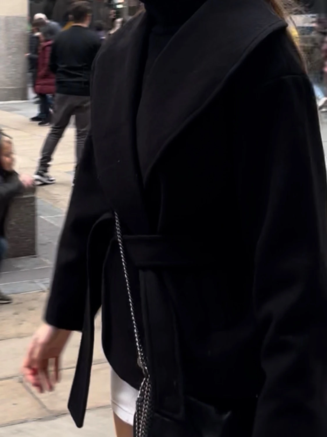 Svart kappa med bälte - 2