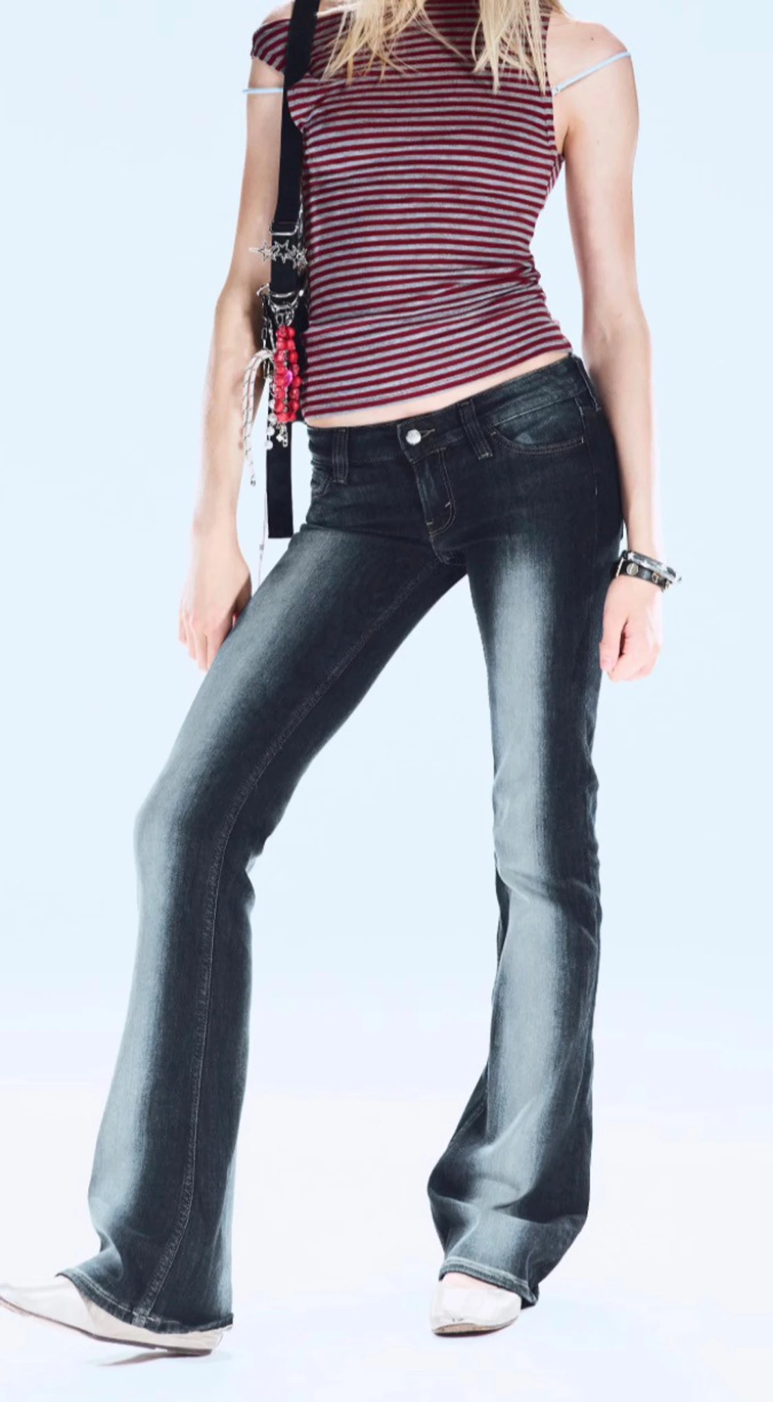 Mörka bootcut jeans