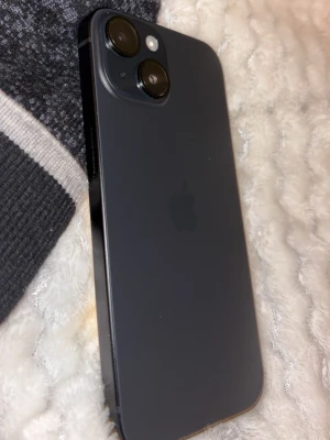 Svart Iphone 15 - Helt ny har använts i drygt en vecka sedan upggraderade jag.