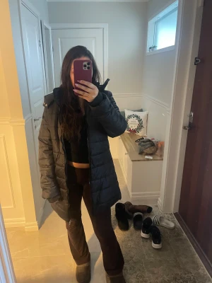 vinter jacka - helt ny jacka som jag säljer för den inte passar, endast testad. köpt för ca 550kr