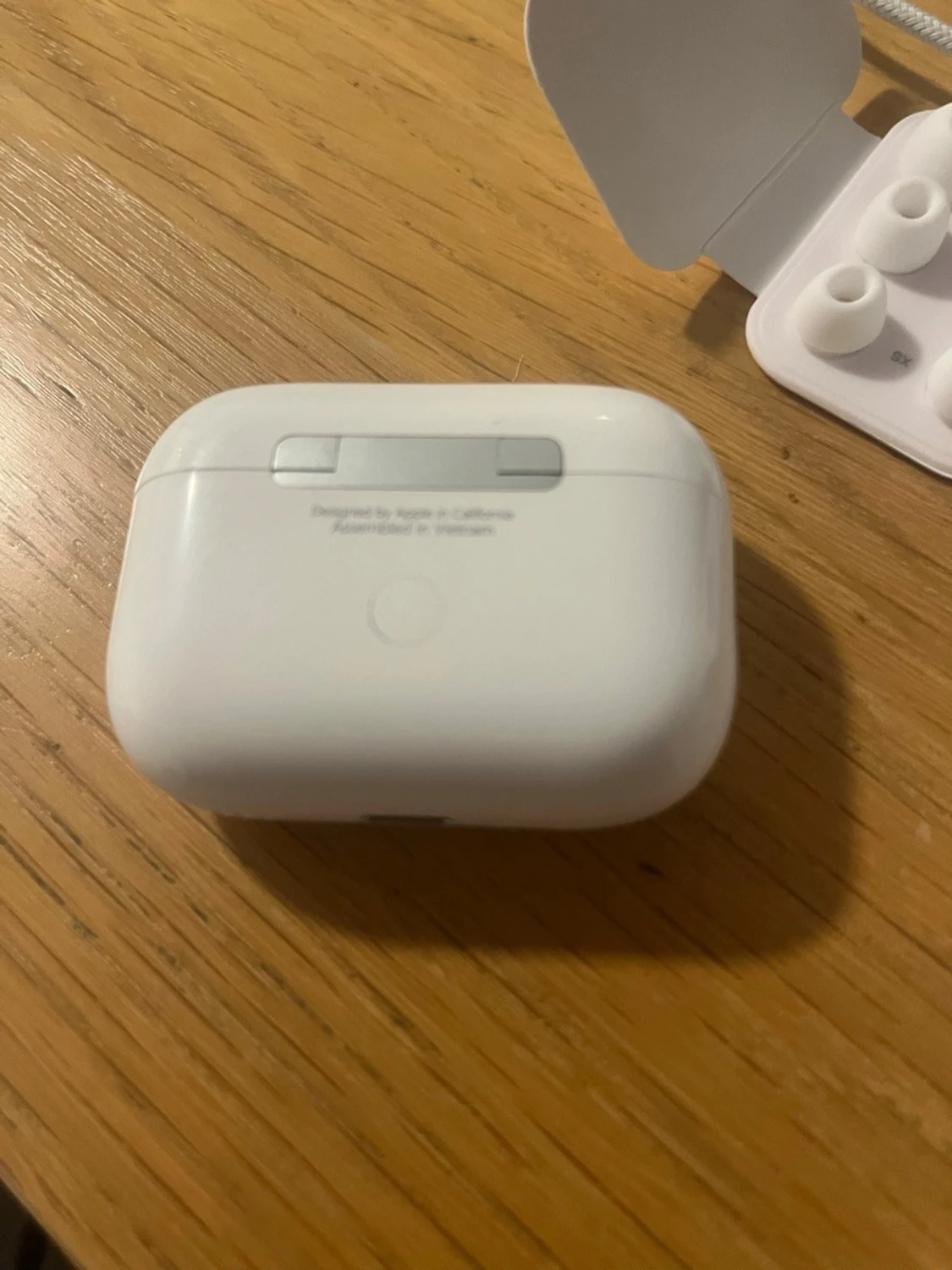 AirPods Pro (2nd generation) med MagSafe-laddningsetui (USB-C) - 2