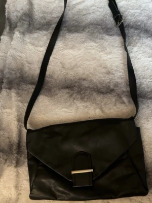 Wera väska  - Sparsamt använd 