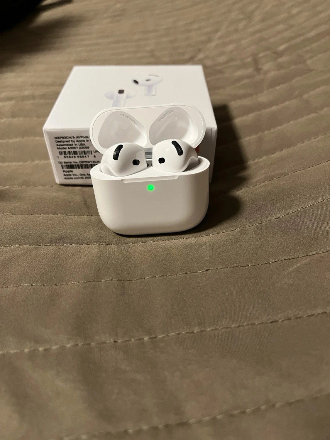AirPods4 anc - 1