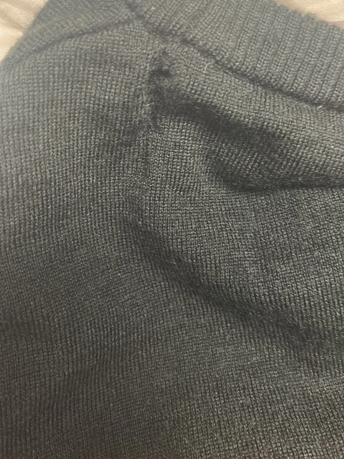 Mörkgrön  tröja från A Day's March - 4