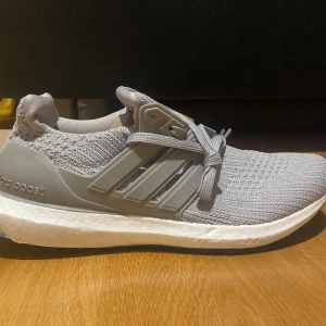 Adidas ultra boost - Oanvända