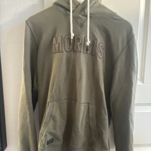 Morris hoodie - Inga defekter, knappt använd 