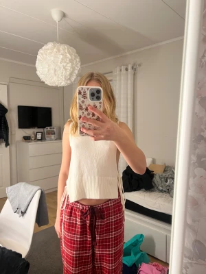 Tröja  - En fin stickad väst 