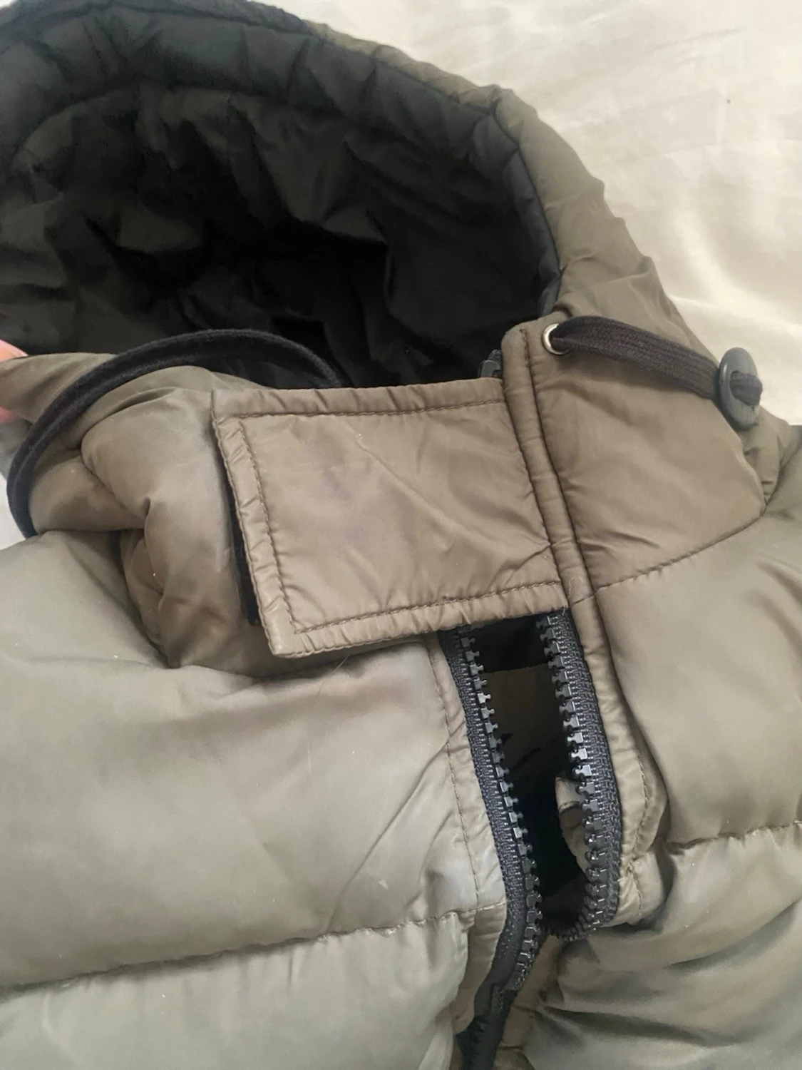 Olivgrön pufferjacka från DB - 2