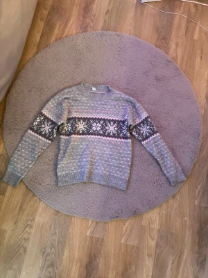 Grå jultröja - Super mysig jultröja. Perfekt nu i jul