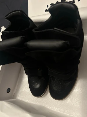 Vinter Klack i Brown Black 40 - det är jul så why not? God jul!! Skickar imorgon. Nyskick. Först till kvarn förstås ~ ❣️