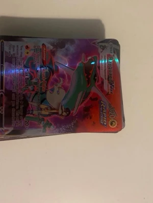 Pokémon kort - V,VMAX , GX , EX - Säljer 100 styckna Pokémon kort, skriv hur många ni vill ha och ge prisförslag så kan vi diskutera priset!