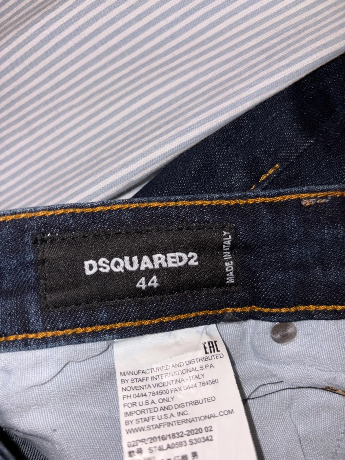 Mörkblå Dsquared2 jeans med slitningar - 4