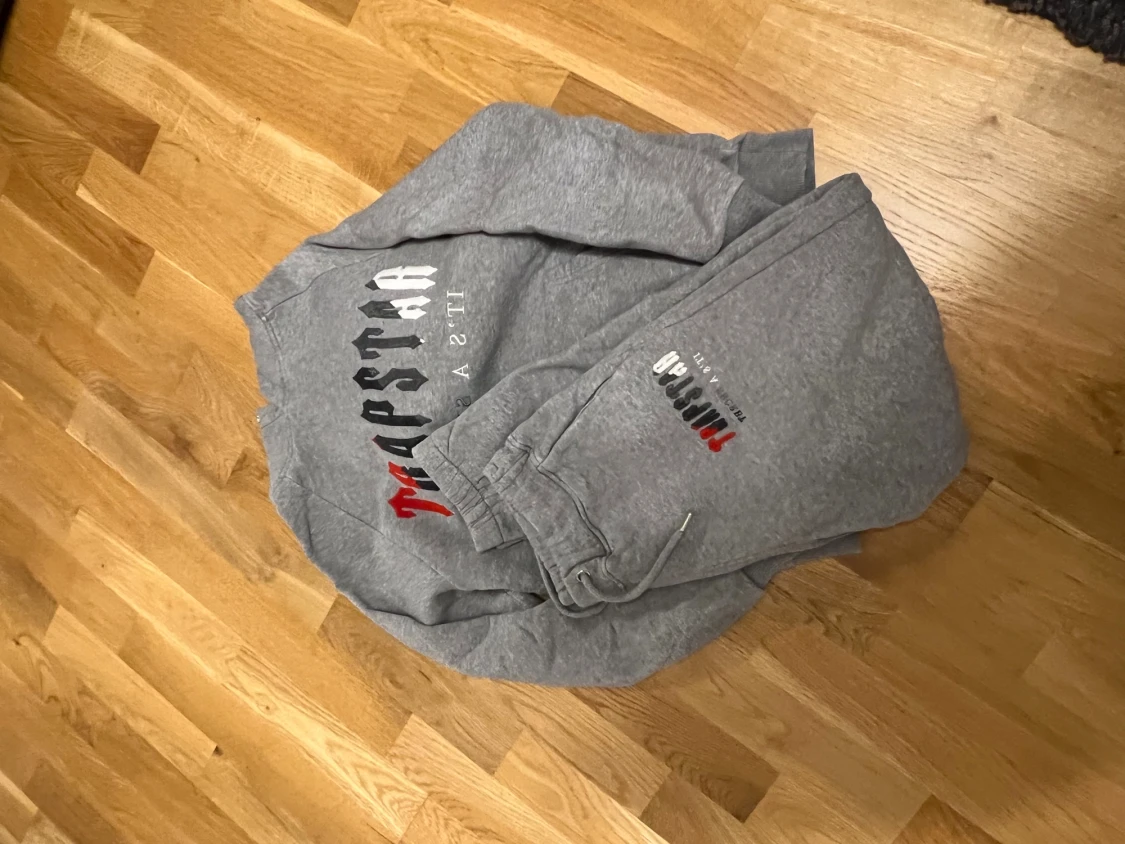 Grå mjukisbyxor Trapstar med tryck - 2