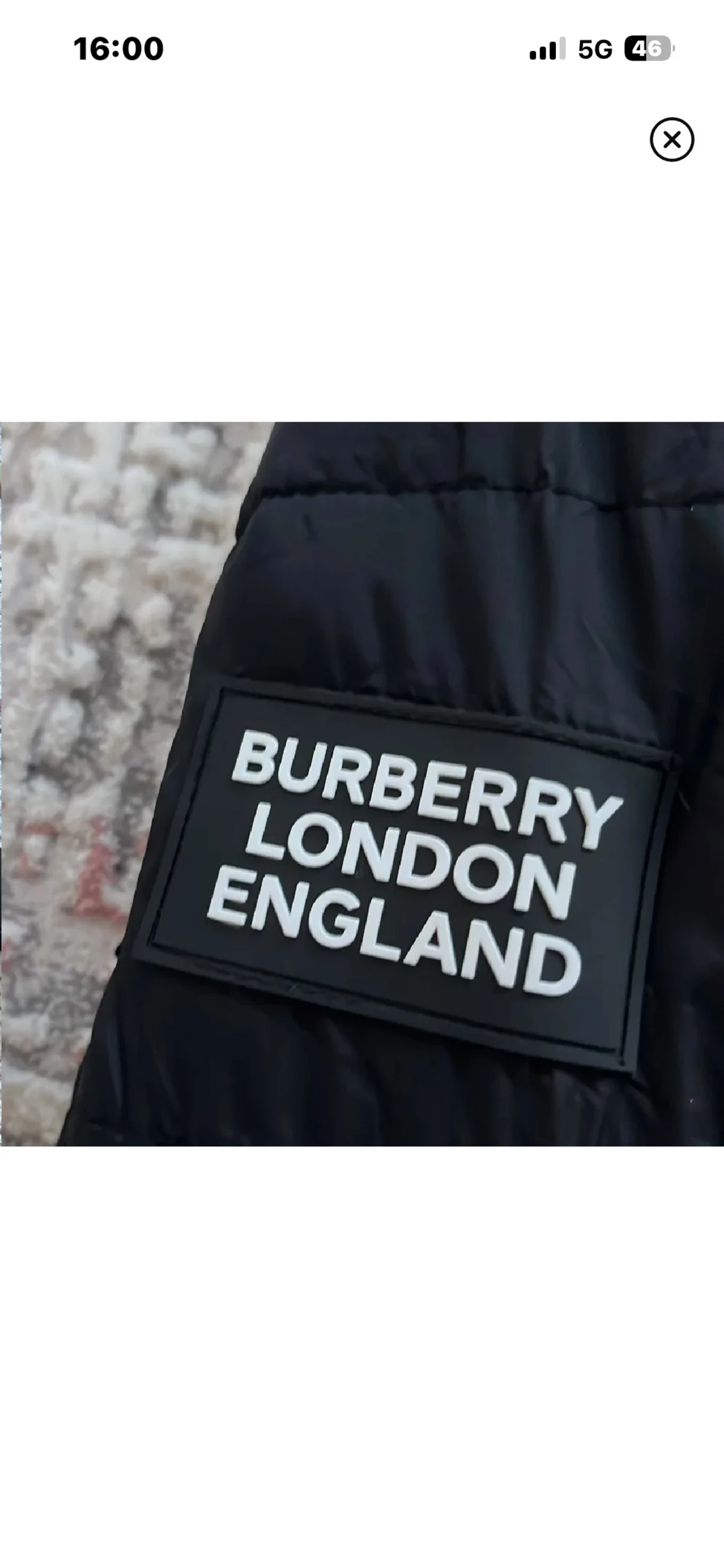 Svart Burberry pufferjacka med huva - 3