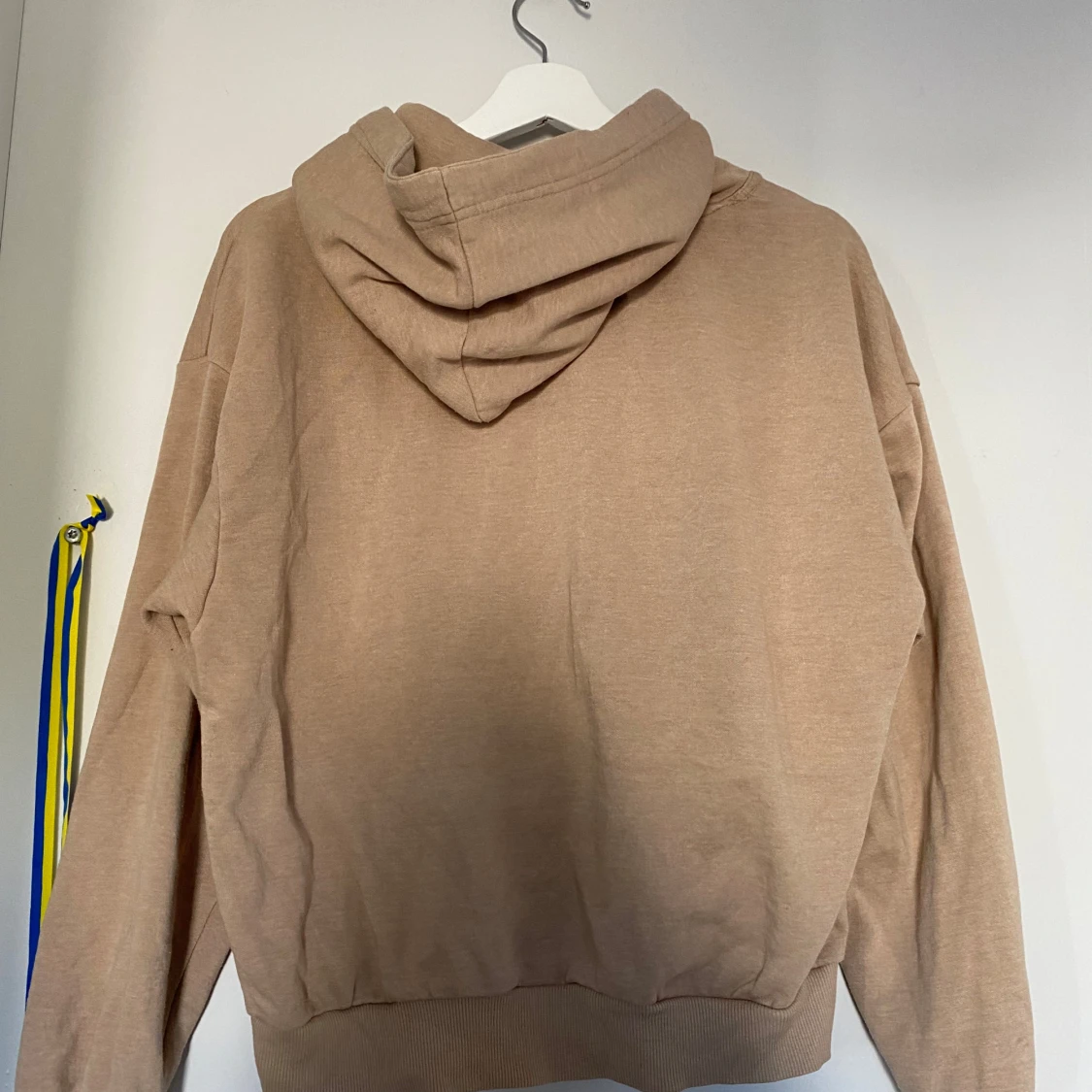 Beige hoodie från 157 XS - 1