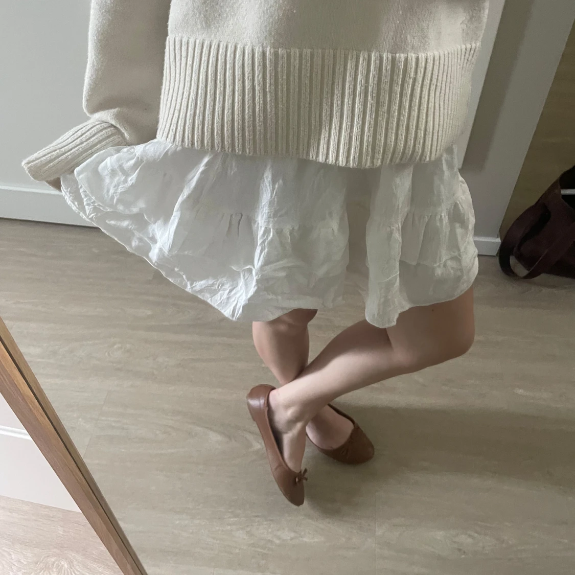 Vit volangkjol i bomull - 2