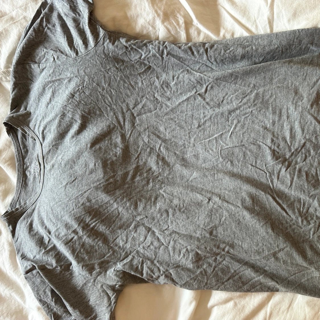 2 Grå basic t-shirts - 2