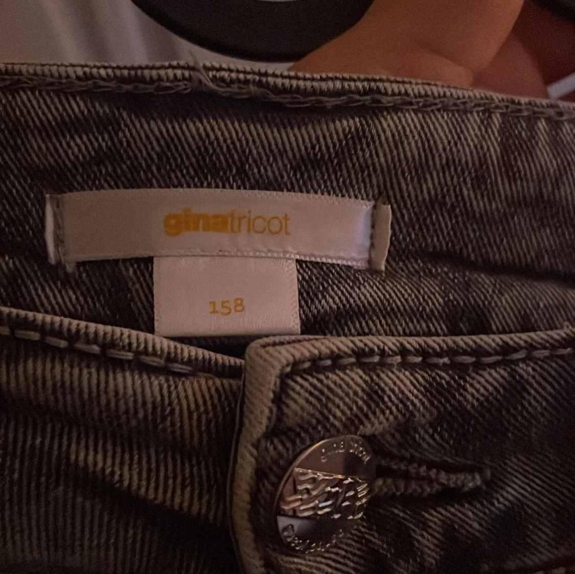 Grå bootcut jeans från Gina Tricot 158 - 2