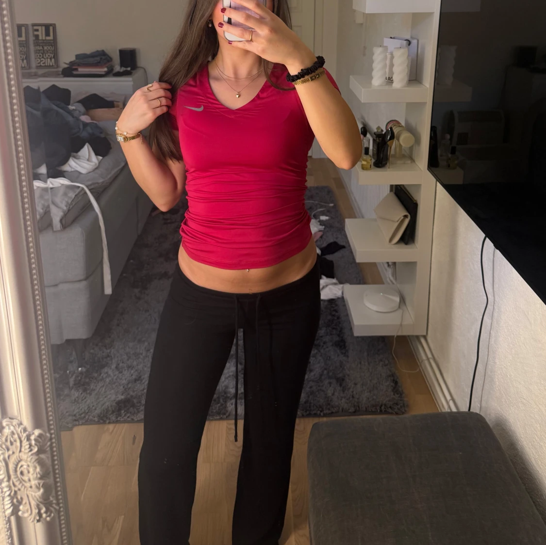 Röd/ rosa Nike träningstopp med v-ringning - 1