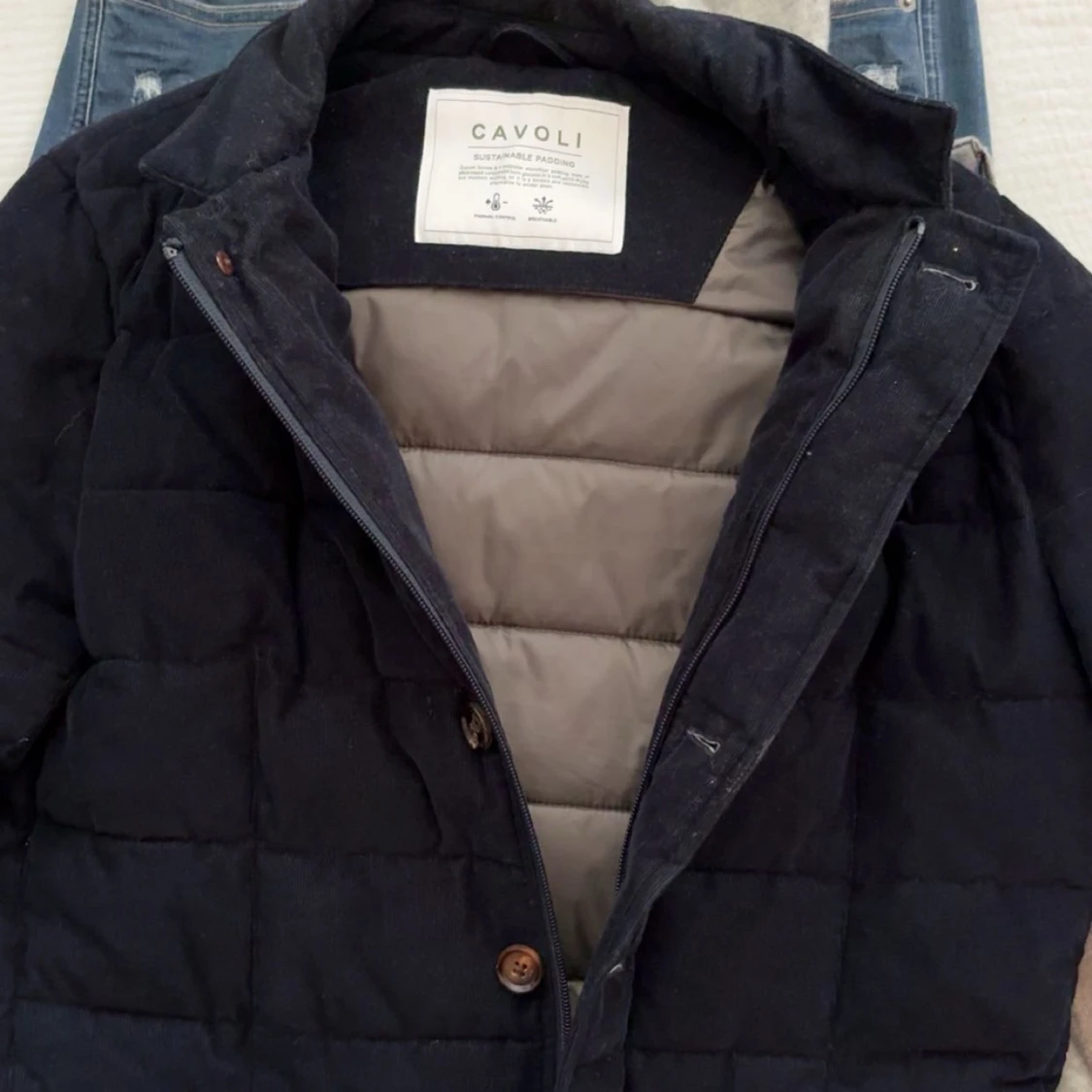 Svart quiltad pufferjacka från Cavoli - 3