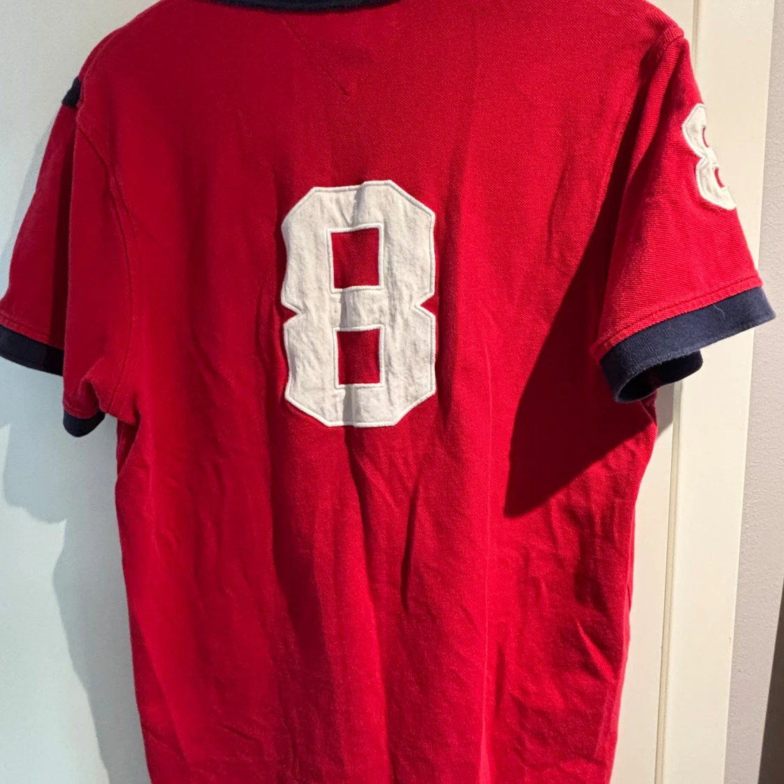 Röd och marinblå Tommy Hilfiger piké - 1