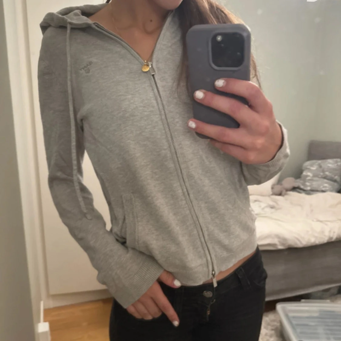 Grå stickad zipup hoodie