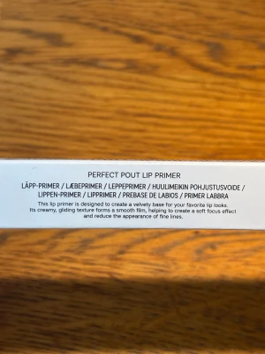 Ny Caia Cosmetics lip primer  - Helt ny oöppnad i sin förpackning Perfekt Pout Lip Primer från Bianca Ingrosso Caia