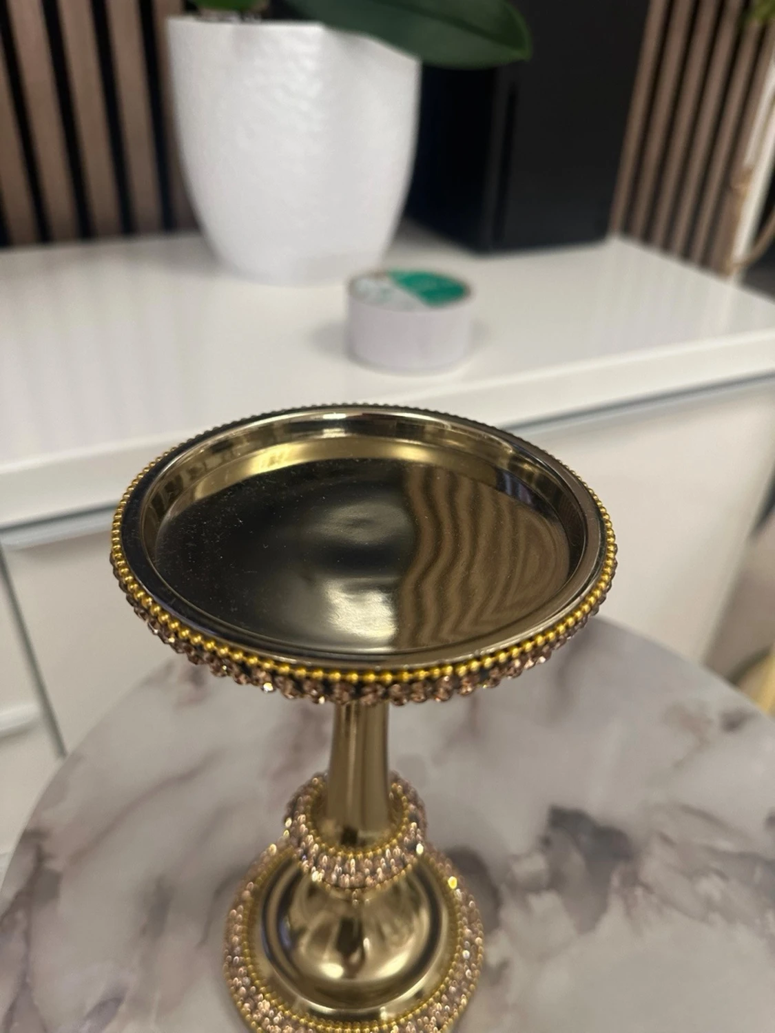 Guldig väst med paljettdetaljer - 4