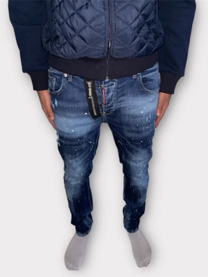 Dsquared jeans strl 50 blå  - Helt nya. Fin replika med hög kvalitét. Storlek: EU| 50. Pris: 1299kr. Först till kvarn. Skickas direkt inom 24h