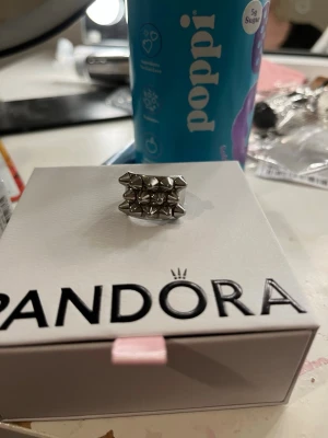 Edblad  - Den populära edbladringen❤️ Fick den för två år sedan, precis som ny❤️ säljer då ja köpt en ny❤️ stl är 18,50mm vilket är L! 