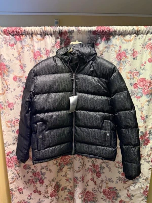 Dior pufferjacka - Storlek Medium i ny skick! 