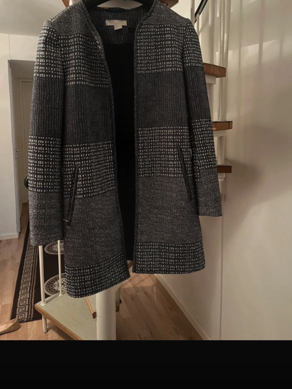 H&M Black & White Patterned Open Front Coat / Cardigan