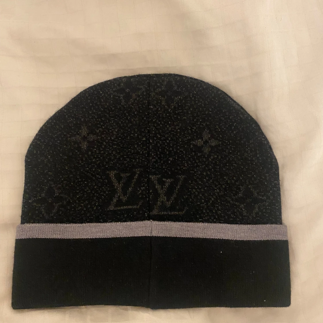 Säljer mössan  - 1