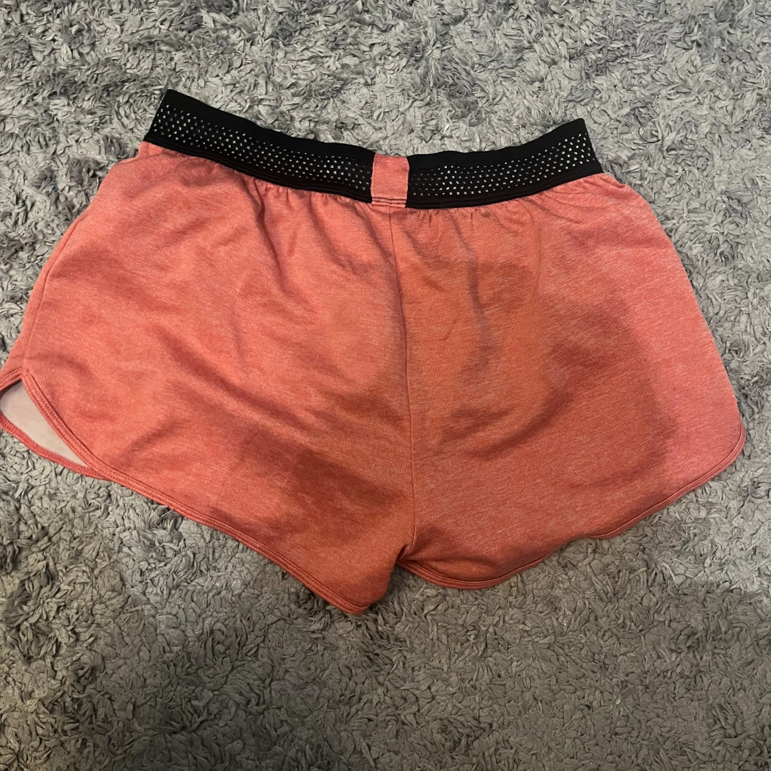 Rosa träningsshorts från SOC - 1