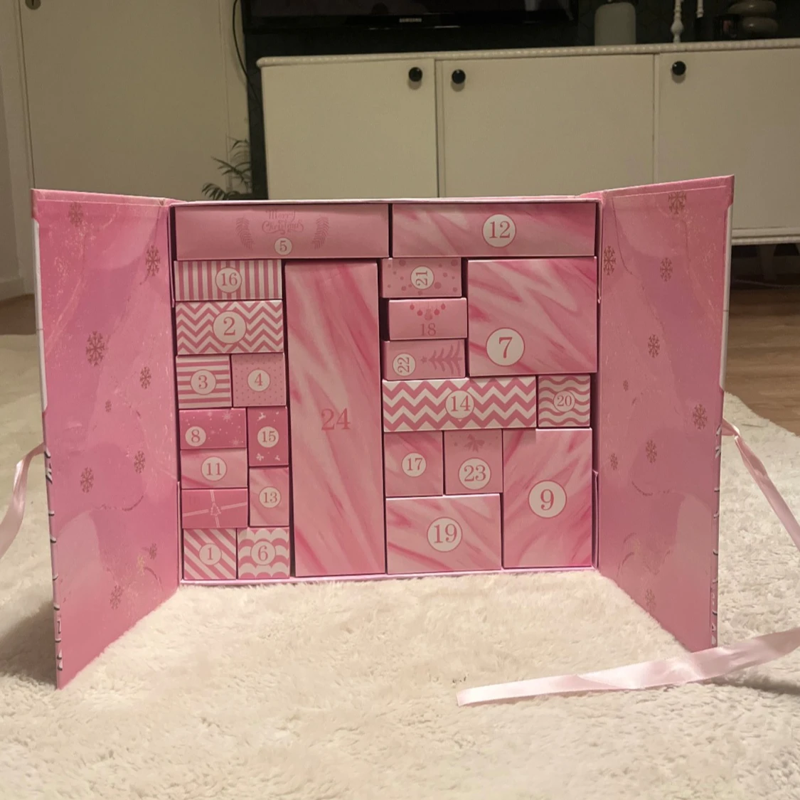 Skyice slutsålda julkalender i guld (890kr ny pris)