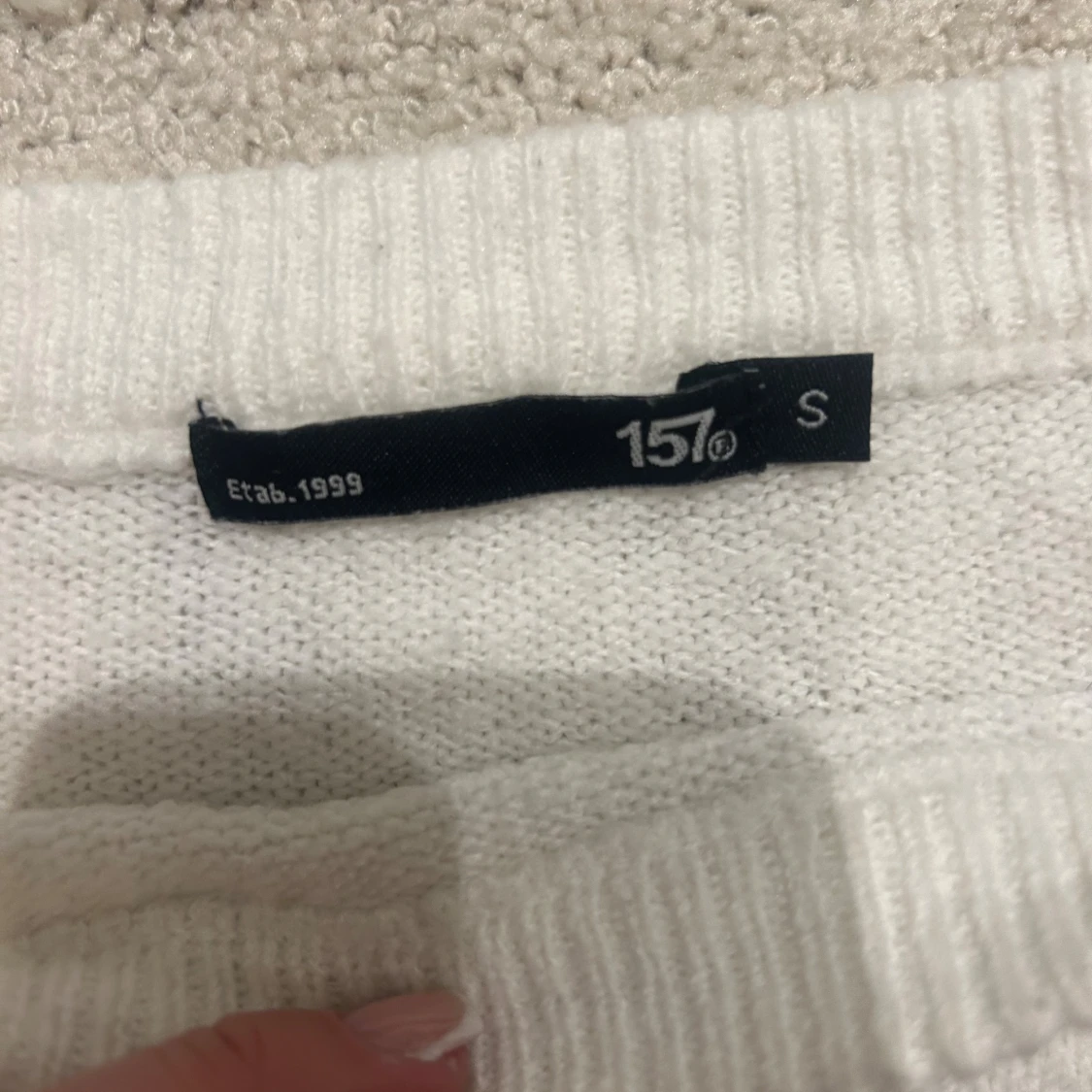 Vit stickad tröja från 157 - 1