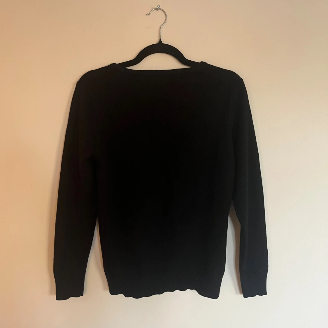 Svart stickad tröja från J.Lindeberg - 1