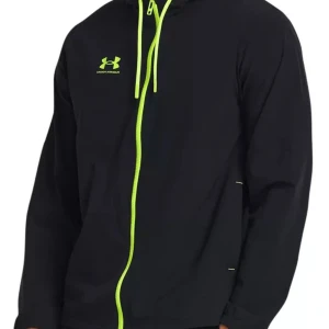 Svart vindjacka Under Armour - Söker denna jackan i Storlek S, möts upp Gbg