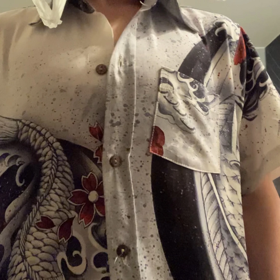 Kortärmad skjorta med koi och blommor - 2