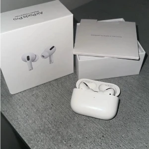AirPods Pro - Säljer airpods, tveka inte att höra av dig innan dom går slut!