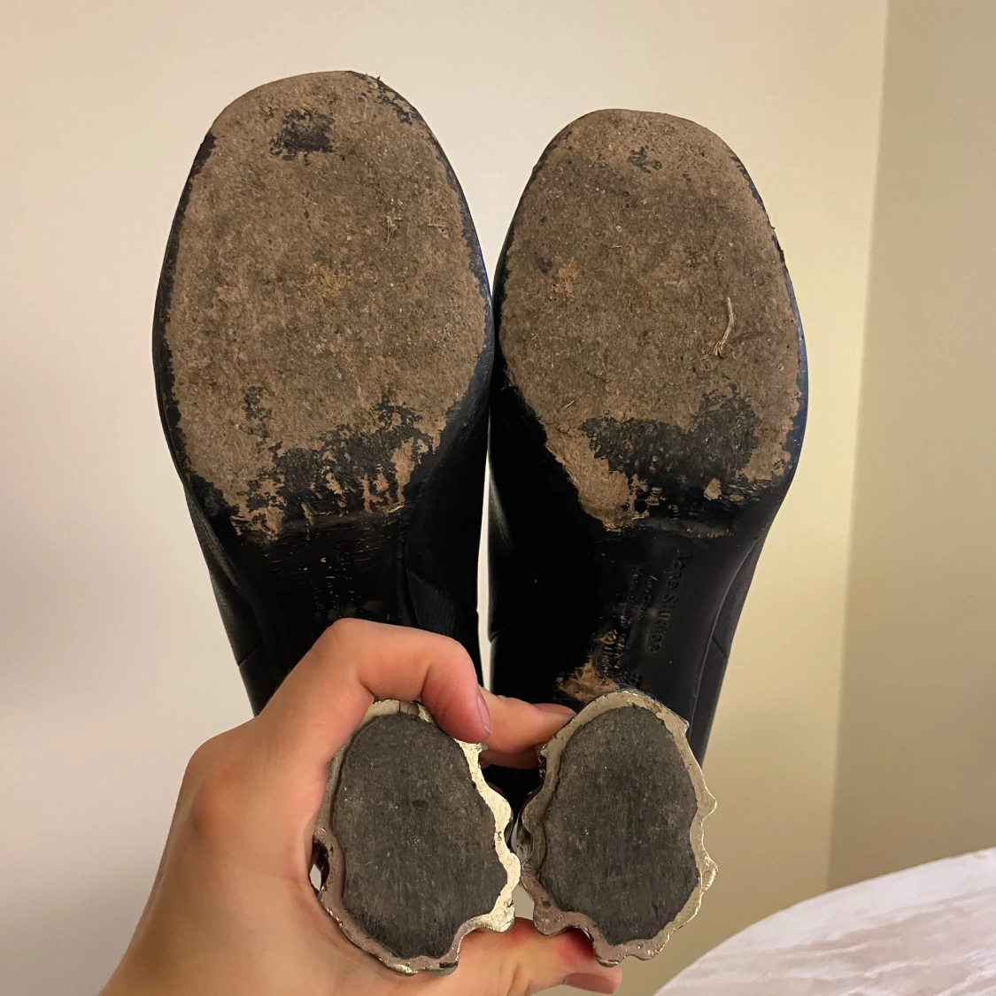 Acne Studios boots med silvrig klack - 4