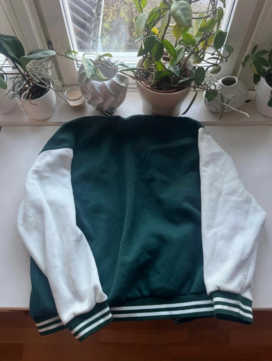 Grön och vit bomberjacka från Otc Man - 3